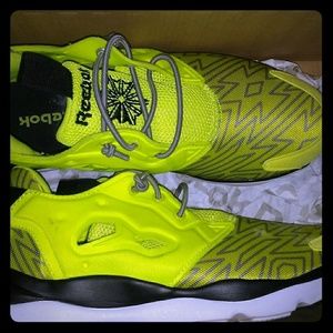 Classic Reebok Zcut Training 4.5Y sneaker